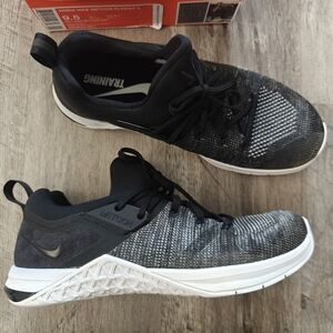 Women's Nike Metcon Flyknit 3 Size 9.5